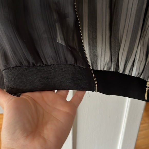 Zara see trou lights jackets black color - Picture 5 of 9